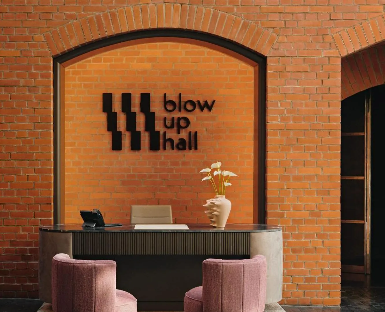 Hotel Blow Up Hall Poznań